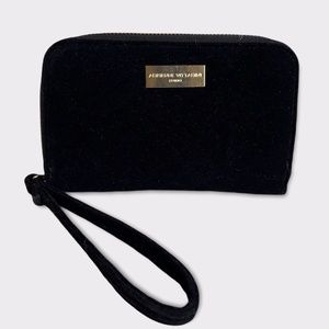 NWOT Adrienne Vittadini Black Velvet and Gold Wristlet